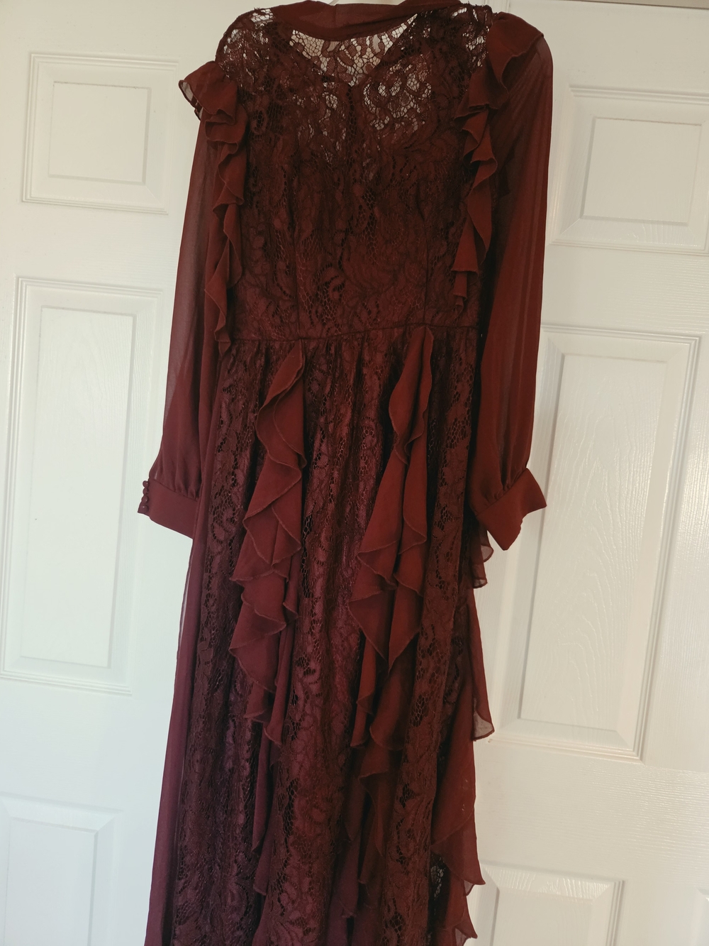 Women's Burgundy Lace Ruffle Maxi Dress